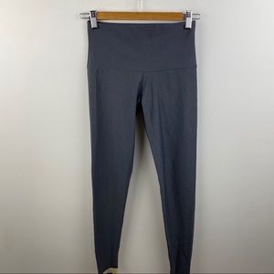 onzie geometric print gray leggings xs